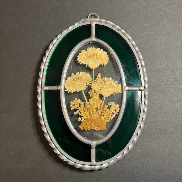 VTG Lasting Impressions Oval Lead Green Stained Glass & Dried Flowers Suncatcher - Picture 1 of 4
